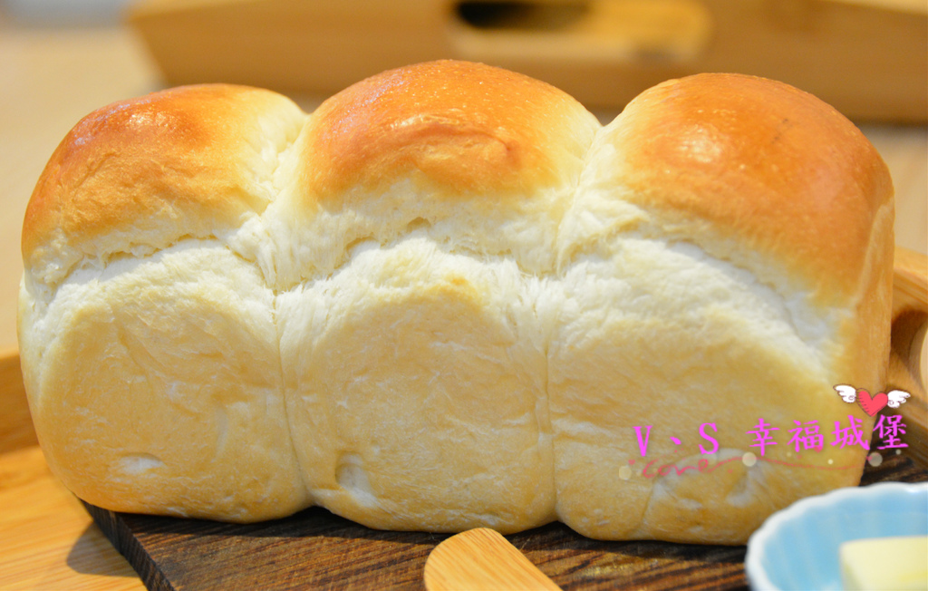 【新北美食】新莊早午餐 果亞烘焙GoA Bakery ~ 讓你在麵包香的氛圍裡，吃著美味又豐盛的早午餐，不怕人吃的大份量餐點一定讓你傻眼