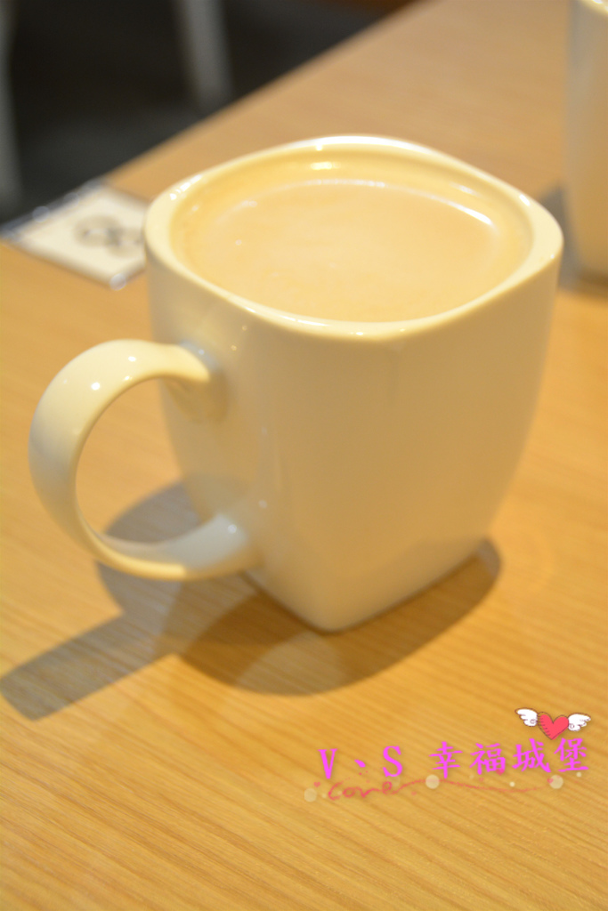 【新北美食】新莊早午餐 果亞烘焙GoA Bakery ~ 讓你在麵包香的氛圍裡，吃著美味又豐盛的早午餐，不怕人吃的大份量餐點一定讓你傻眼