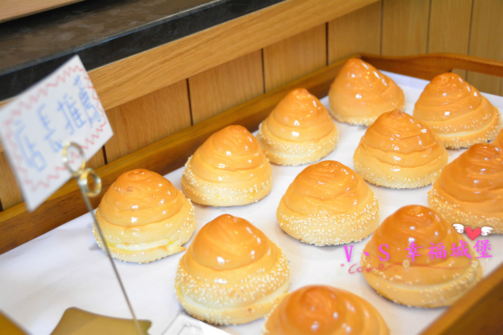 【新北美食】新莊早午餐 果亞烘焙GoA Bakery ~ 讓你在麵包香的氛圍裡，吃著美味又豐盛的早午餐，不怕人吃的大份量餐點一定讓你傻眼