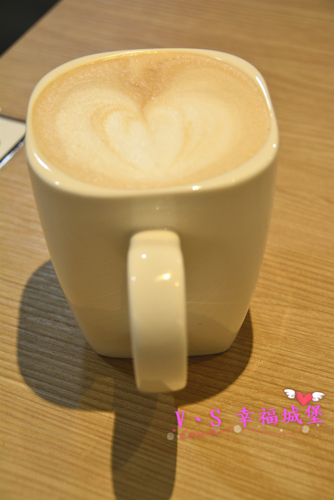 【新北美食】新莊早午餐 果亞烘焙GoA Bakery ~ 讓你在麵包香的氛圍裡，吃著美味又豐盛的早午餐，不怕人吃的大份量餐點一定讓你傻眼