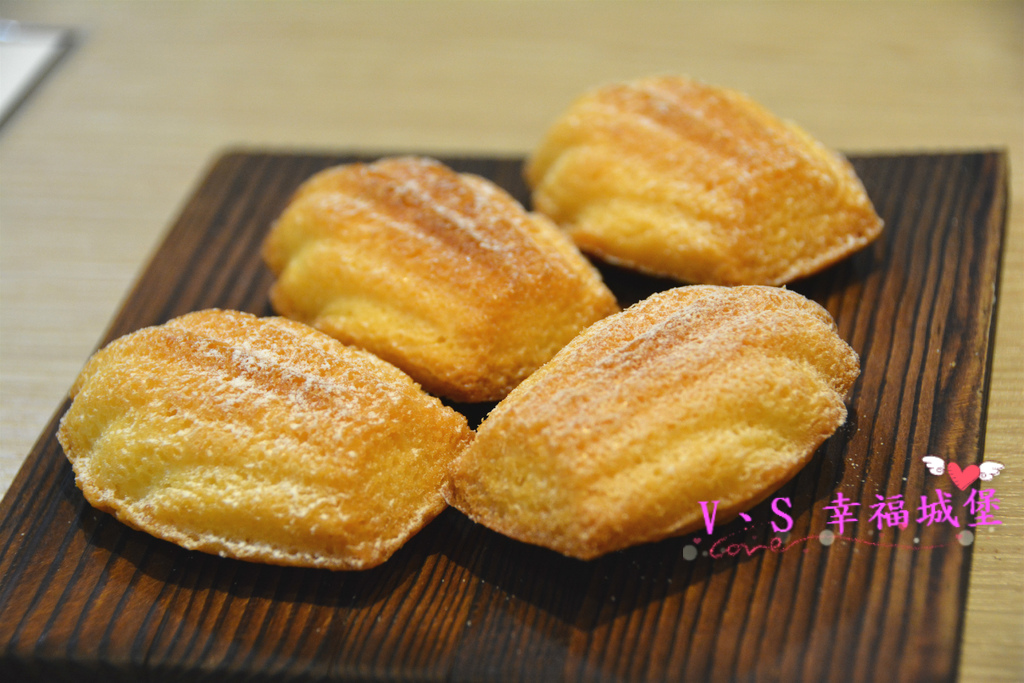 【新北美食】新莊早午餐 果亞烘焙GoA Bakery ~ 讓你在麵包香的氛圍裡，吃著美味又豐盛的早午餐，不怕人吃的大份量餐點一定讓你傻眼