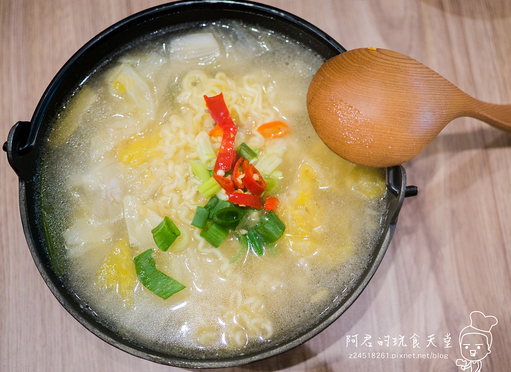 【台北】Whos Tea 鬍子茶｜台北復興南店｜招牌竹炭帕里尼｜體驗團