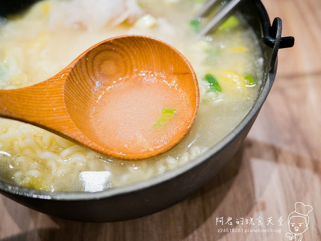 【台北】Whos Tea 鬍子茶｜台北復興南店｜招牌竹炭帕里尼｜體驗團