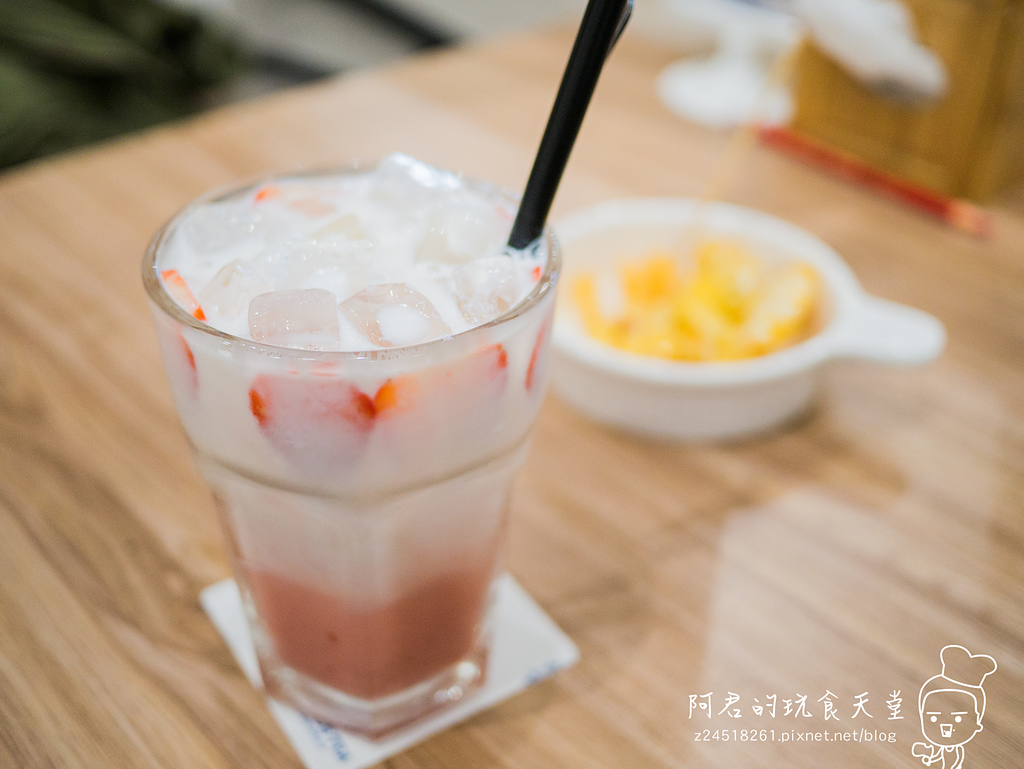 【台北】Whos Tea 鬍子茶｜台北復興南店｜招牌竹炭帕里尼｜體驗團