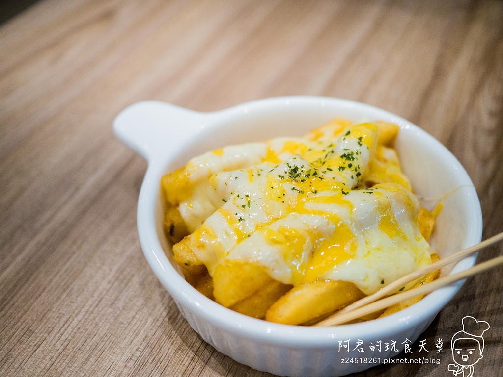 【台北】Whos Tea 鬍子茶｜台北復興南店｜招牌竹炭帕里尼｜體驗團