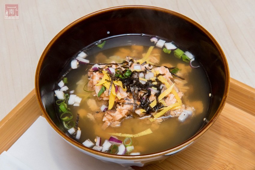 【台南美食】九宮格餐盒限定供應｜日式茶泡飯｜日式三杯雞套餐｜外帶三份88折｜焗烤壽司~~焗米g-me焗烤壽司 - 南人幫