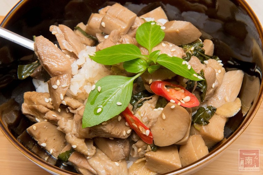 【台南美食】九宮格餐盒限定供應｜日式茶泡飯｜日式三杯雞套餐｜外帶三份88折｜焗烤壽司~~焗米g-me焗烤壽司 - 南人幫