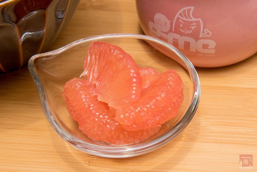 【台南美食】九宮格餐盒限定供應｜日式茶泡飯｜日式三杯雞套餐｜外帶三份88折｜焗烤壽司~~焗米g-me焗烤壽司 - 南人幫