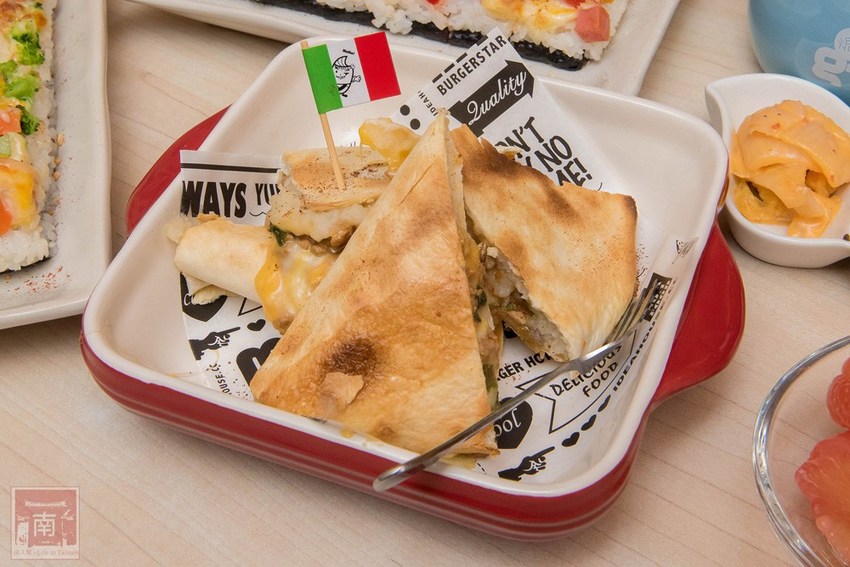 【台南美食】九宮格餐盒限定供應｜日式茶泡飯｜日式三杯雞套餐｜外帶三份88折｜焗烤壽司~~焗米g-me焗烤壽司 - 南人幫