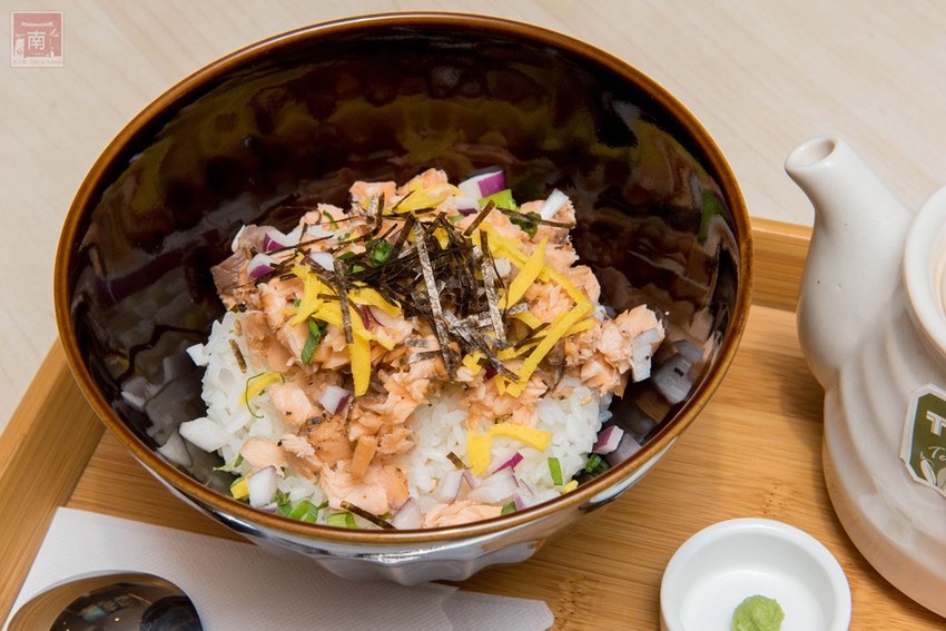 【台南美食】九宮格餐盒限定供應｜日式茶泡飯｜日式三杯雞套餐｜外帶三份88折｜焗烤壽司~~焗米g-me焗烤壽司 - 南人幫