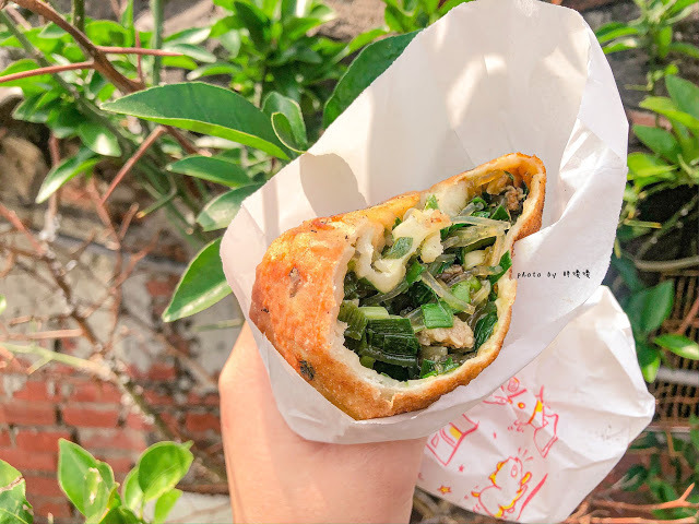 【苗栗 通霄】王煎包蛋餅👉慈惠宮廟口前,各大媒體報導超人氣黃金爆餡水煎包,只有在苗栗地區才吃的到的好滋味!