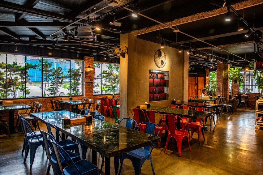 花蓮縣吉安鄉六里屯麵食專家 美崙旗艦店|在地鄉民推薦湯鮮味濃肉大塊牛肉麵!在地經營70年牛肉麵老店