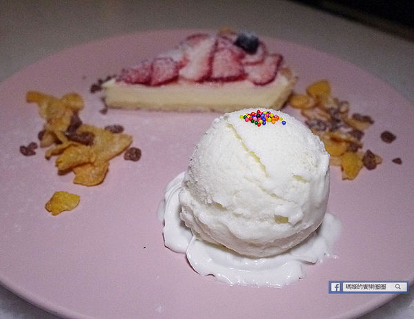 台北信義【Freaks Café & Bistro 癮客餐酒館/誠品信義店】。信義區餐酒館。捷運市府站美食