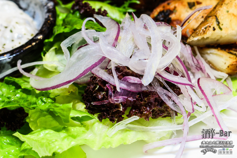 氵酉卒-Bar(酒醉吧)【大里居酒屋】|台中市大里區創意台式餐酒館;好友聚餐的地方。