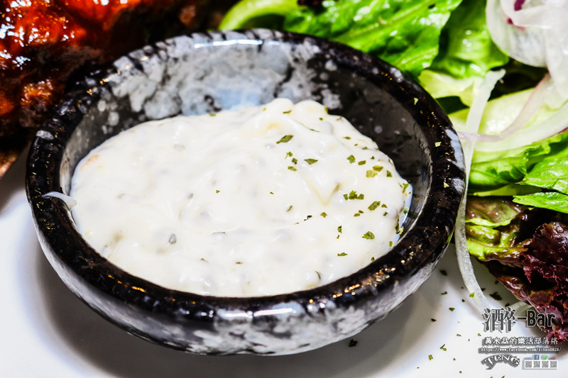 氵酉卒-Bar(酒醉吧)【大里居酒屋】|台中市大里區創意台式餐酒館;好友聚餐的地方。