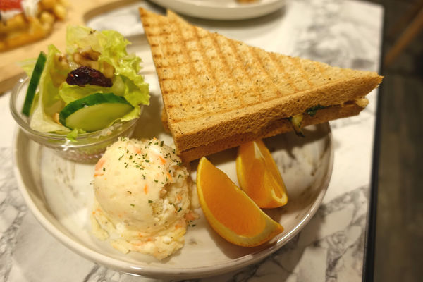 光一13.jpg 光一13.jpg