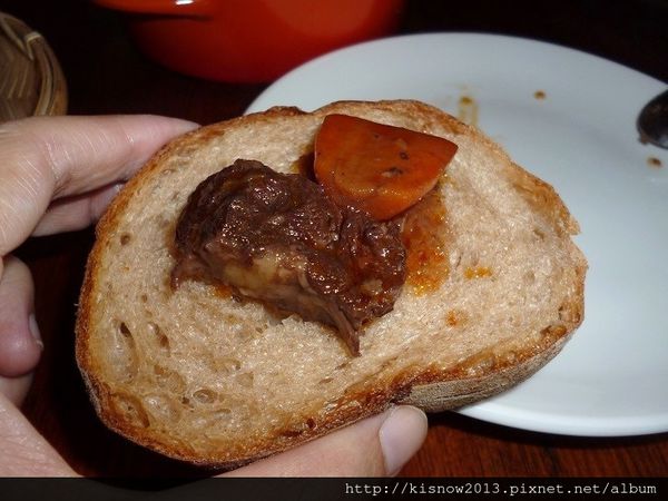 百六砌17-麵包和燉牛肉.JPG