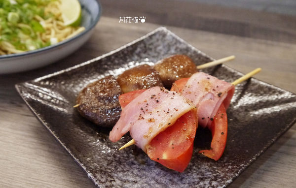 豚豚拍子：【豬串燒│東區】豬心室、橫隔膜、豬臉頰，就是只賣豬『豚豚拍子』