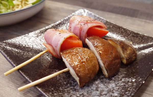 豚豚拍子：【豬串燒│東區】豬心室、橫隔膜、豬臉頰，就是只賣豬『豚豚拍子』