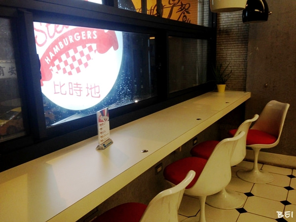 【台中美食】比時地美式漢堡∞滿足、上癮、人間神級漢堡