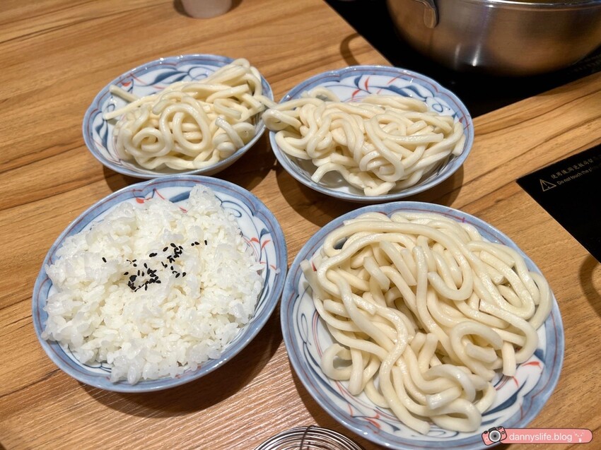 小海水產 │新北美食•必吃龍蝦鍋!大份量高CP值海鮮拼盤