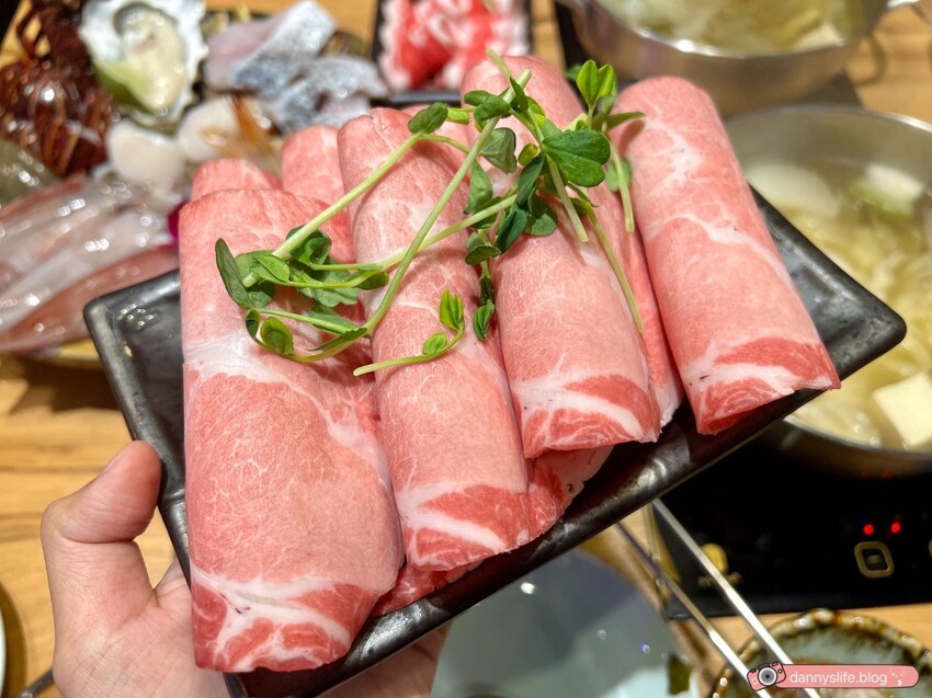 小海水產 │新北美食•必吃龍蝦鍋!大份量高CP值海鮮拼盤