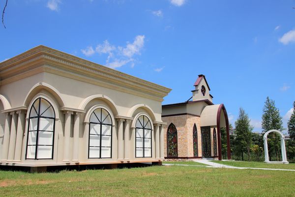 晶麒莊園: 【桃園平鎮景點】晶麒莊園宴會館HONEYWOOD CAFÉ~異國歐式夢幻教堂/浪漫LOVE花園/喜宴餐廳/桃園平鎮免費熱拍新景點