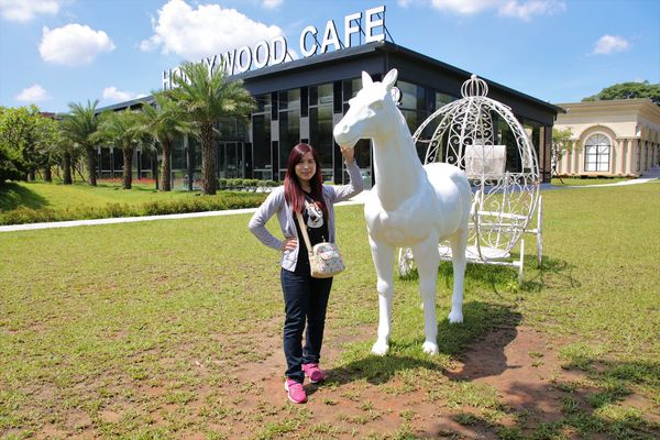 晶麒莊園: 【桃園平鎮景點】晶麒莊園宴會館HONEYWOOD CAFÉ~異國歐式夢幻教堂/浪漫LOVE花園/喜宴餐廳/桃園平鎮免費熱拍新景點