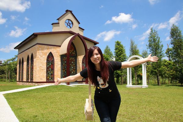 晶麒莊園: 【桃園平鎮景點】晶麒莊園宴會館HONEYWOOD CAFÉ~異國歐式夢幻教堂/浪漫LOVE花園/喜宴餐廳/桃園平鎮免費熱拍新景點