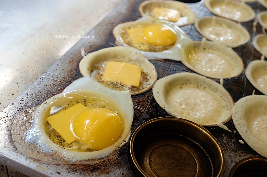 將軍創意車輪餅。一開店人潮立馬排起來,車輪餅銅板價一個10元,大排長龍只為吃上這一顆! @蹦啾♥謝蘿莉 La vie heureuse