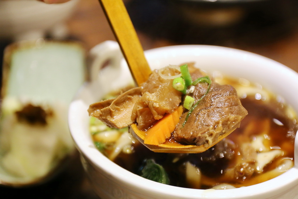 阿義師原汁牛肉麵、北投文創天地、新北投車站、新北投捷運站、北投港式飲茶、 阿義師原汁牛肉麵、北投文創天地、新北投車站、新北投捷運站、北投港式飲茶、