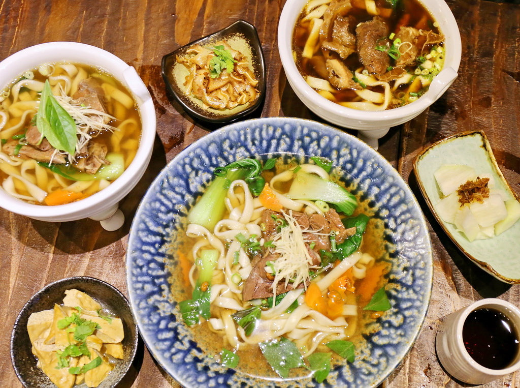 阿義師原汁牛肉麵、北投文創天地、新北投車站、新北投捷運站、北投港式飲茶、 阿義師原汁牛肉麵、北投文創天地、新北投車站、新北投捷運站、北投港式飲茶、