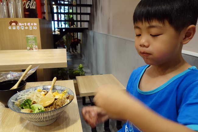 人之初燒肉丼飯 (16).JPG