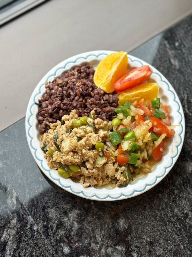 飲控族必吃！ComfortaBox雞絞肉餐超方便，內湖健康餐推薦。