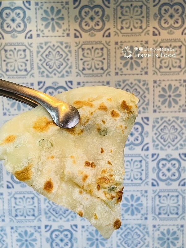 蔥大爺餅舖|七十年老店,鬍鬚老闆很親切,皮軟Q彈不掉屑,北方家鄉味兒好吃到回味 @魚兒 x 牽手明太子的「視」界旅行