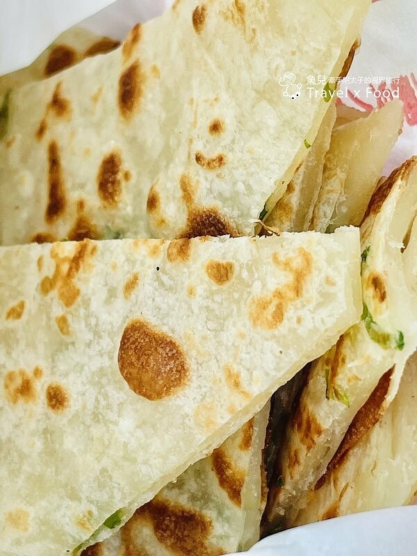 蔥大爺餅舖|七十年老店,鬍鬚老闆很親切,皮軟Q彈不掉屑,北方家鄉味兒好吃到回味 @魚兒 x 牽手明太子的「視」界旅行