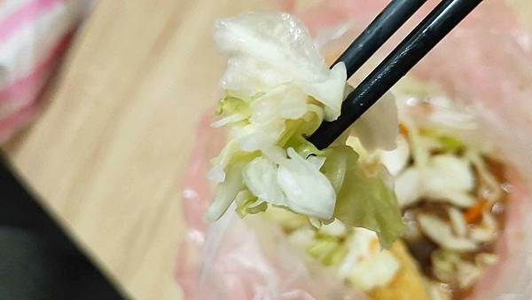 阿漢蚵仔麵線|隱藏在巷弄裡好吃又美味的臭豆腐