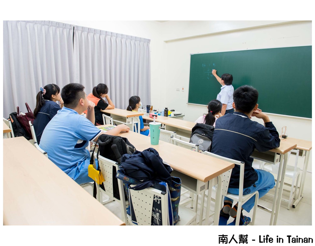 屹呈文理補習班