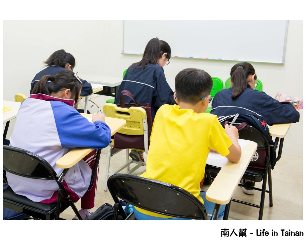 屹呈文理補習班