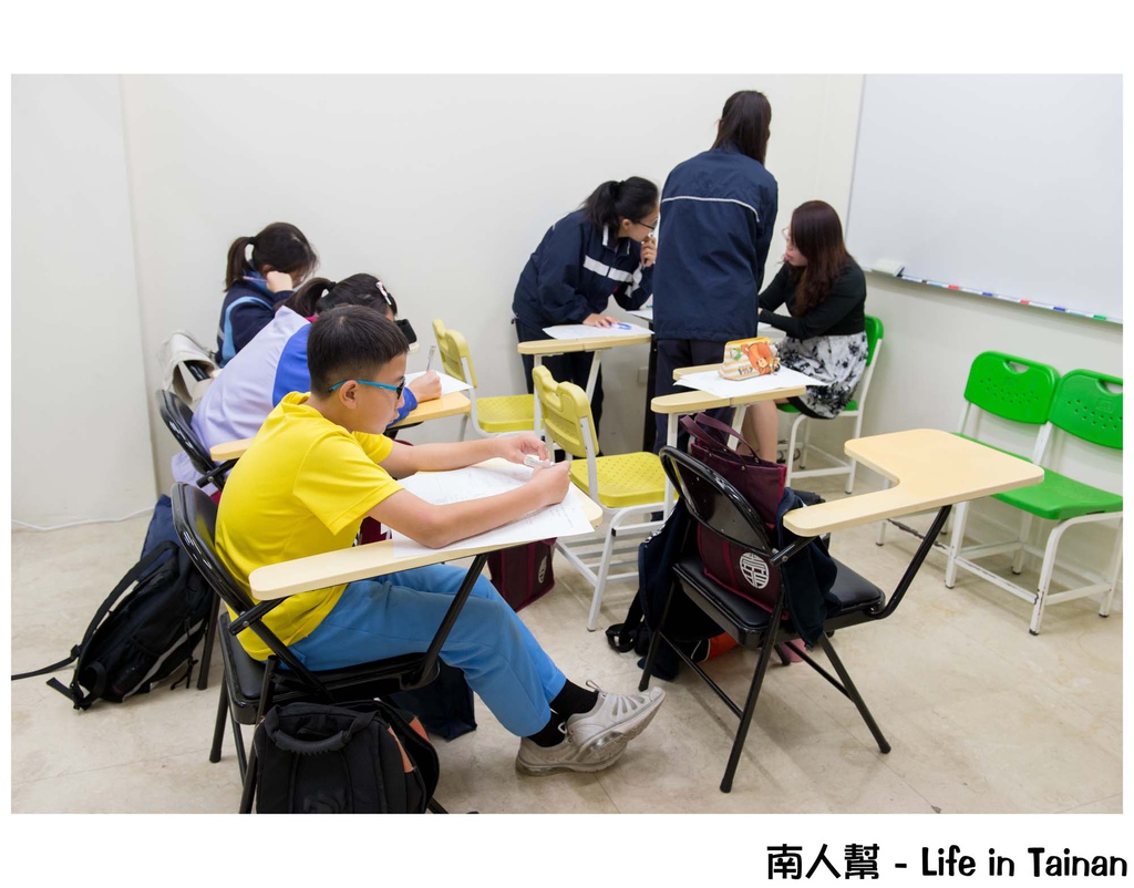 屹呈文理補習班