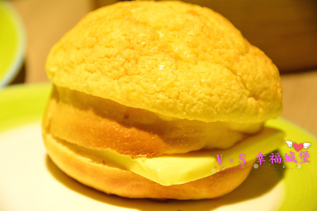 【板橋美食】板橋愛買 貍小籠港式點心 ~ 可愛的小黑芝麻包、小綠抹茶包正呼喚你，平價的港式點心，你一定不能錯過。。。。