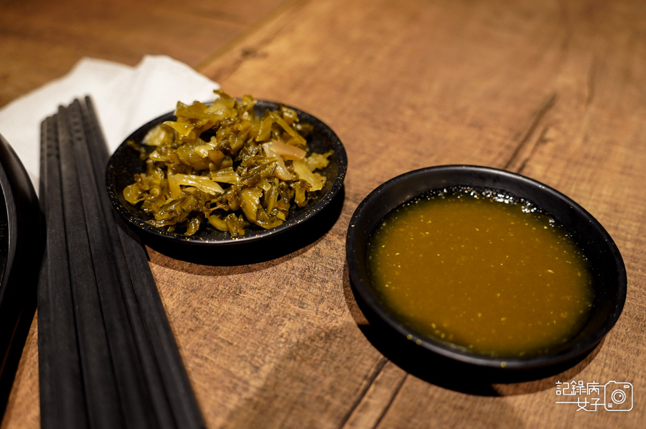 38基隆美食古月香熬粹牛肉麵三寶牛肉麵牛筋牛肚牛肉片.jpg 38基隆美食古月香熬粹牛肉麵三寶牛肉麵牛筋牛肚牛肉片.jpg