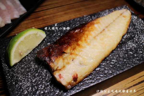 米碳火燒肉小酒館:新北.新莊/迴龍『米碳火燒肉小酒館』居酒屋/燒烤/串燒/捷運迴龍站