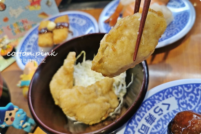 台中迴轉壽司推薦|藏壽司享肉祭超適合中秋節!直火爐烤牛肉壽司、熟成豬排握壽司直接來五盤~~還有蠟筆小新扭蛋唷