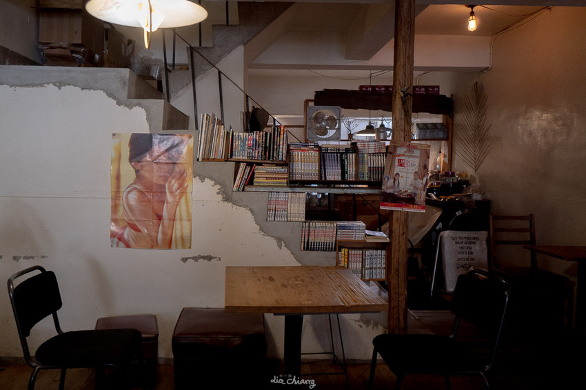 台中市南區早午餐 貪吃鬼 老宅及復古擺設,暗色系風格,餐點美味讓人一再回訪