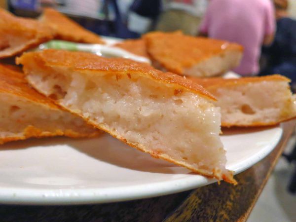 【台北美食】東方泰國小館-厚度超過3公分以上的月亮蝦餅