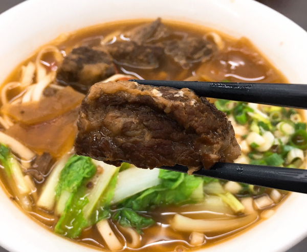 【江子翠】五六麵館｜巷弄好滋味麵食館