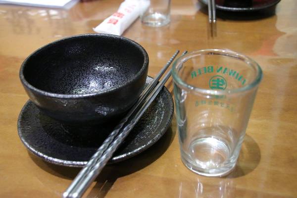 586食堂:【台北食記】586食堂~台菜料理。活體海鮮現撈現煮新鮮吃的到/家人圍爐聚餐或三五好友團聚的餐廳/近新生高架橋餐廳料理