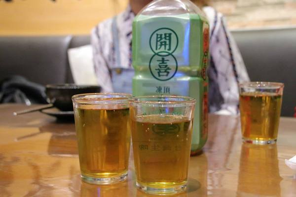 586食堂:【台北食記】586食堂~台菜料理。活體海鮮現撈現煮新鮮吃的到/家人圍爐聚餐或三五好友團聚的餐廳/近新生高架橋餐廳料理