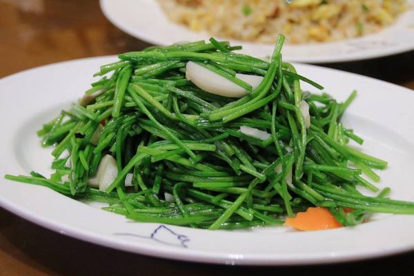 586食堂:【台北食記】586食堂~台菜料理。活體海鮮現撈現煮新鮮吃的到/家人圍爐聚餐或三五好友團聚的餐廳/近新生高架橋餐廳料理